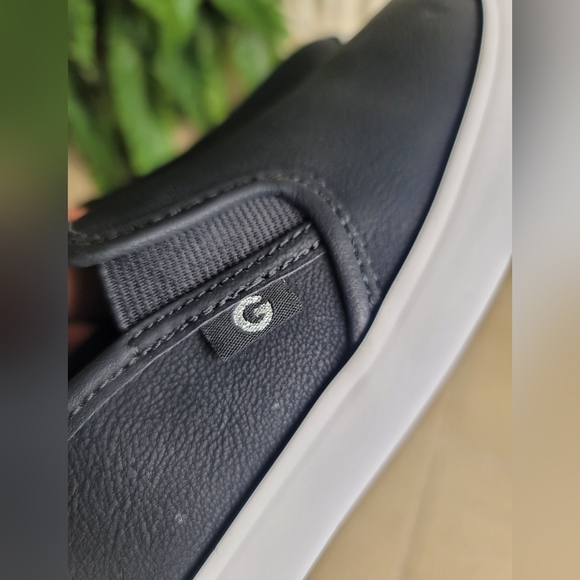 GUESS SHOES - Picture 4 of 16